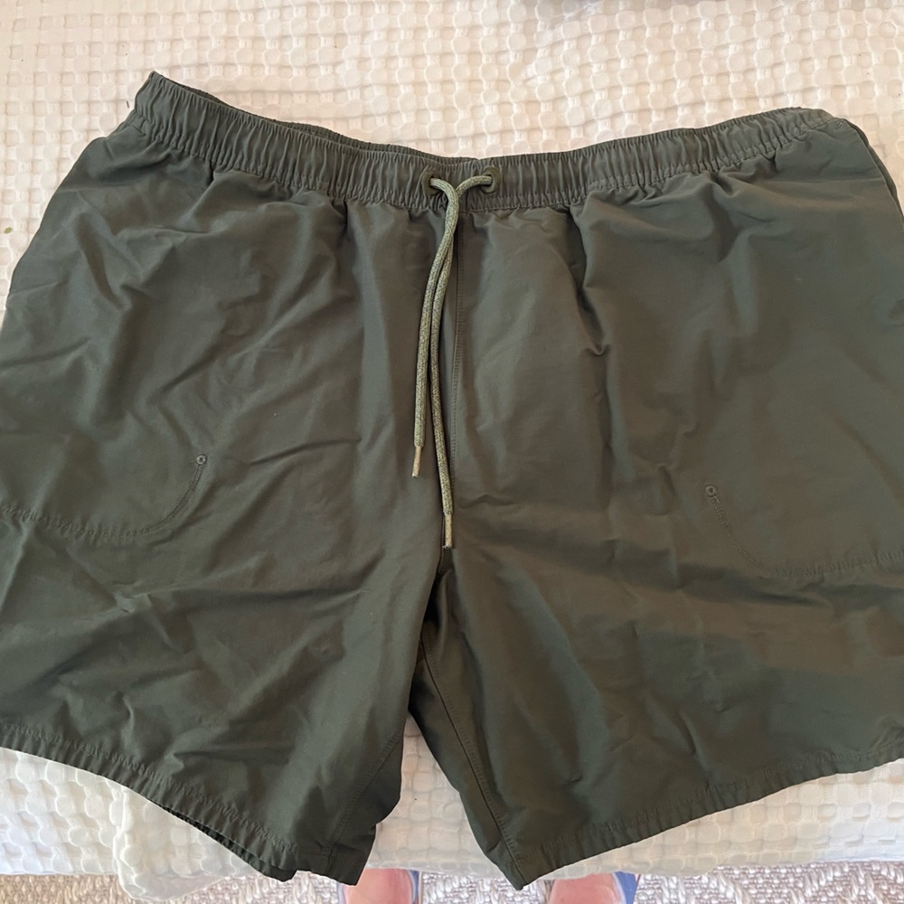 Running shorts
